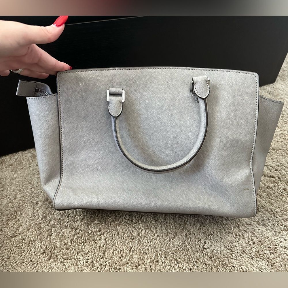 Michael Kors purse - Picture 2 of 4